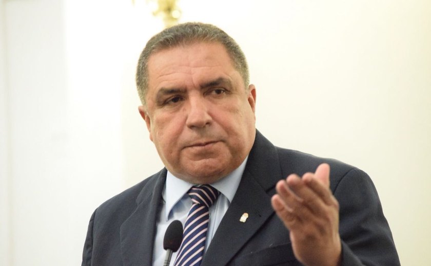 Sertanejos agradecem deputado Inácio Loiola pela ordem de serviço da estrada do feijão