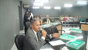 Vereadores aprovam voto de pesar à família de suplente assassinado