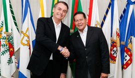 Bolsonaro critica Mourão e diz que ele 'por vezes atrapalha'