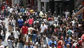 População brasileira chega a 213,4 milhões de habitantes, estima IBGE
