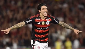 Flamengo goleia Vitória com maior placar desde 1984 no Brasileirão
