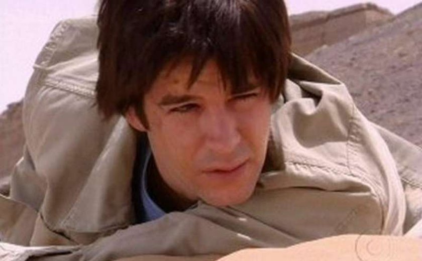 Diogo morre em acidente de helicóptero e Lucas sente o baque em pleno deserto