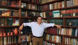 Um guardião da história: 22 mil livros e um memorial para Alagoas em nome da cultura