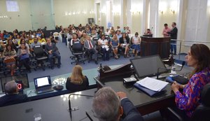 Sessão debate educação infantil e sugere criação de observatório