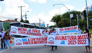 Trabalhadores do transporte público realizam ato em Maceió