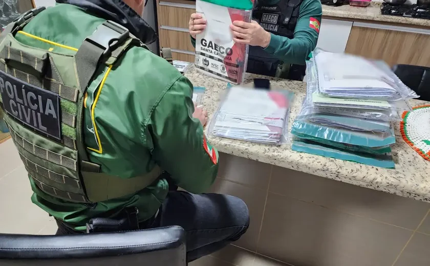 Seis advogados são presos por suspeita de lesar mais de mil idosos