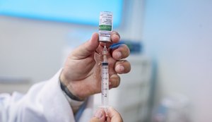ImunizaVan percorre bairros de Maceió levando vacinação contra a Influenza