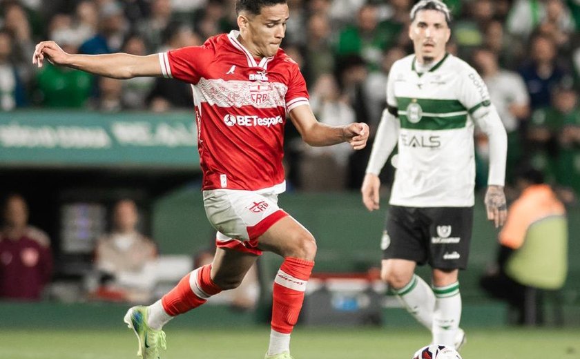 CRB empata sem gols com o Coritiba e diminui suas chances de acesso