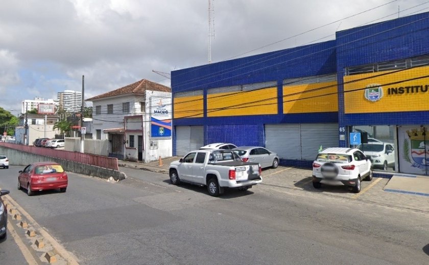 DMTT interdita alça de viaduto no Farol para a instalação de pórtico