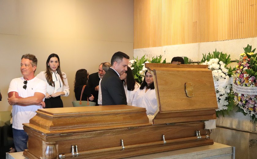 Autoridades se despedem de Luiz Dantas