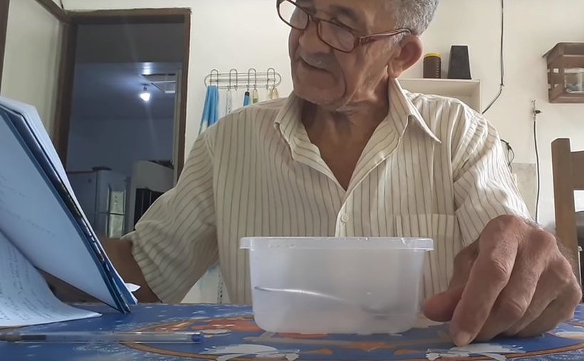 Seu Nilson Izaias bate Felipe Neto e Anitta com vídeo de slime no YouTube; assista