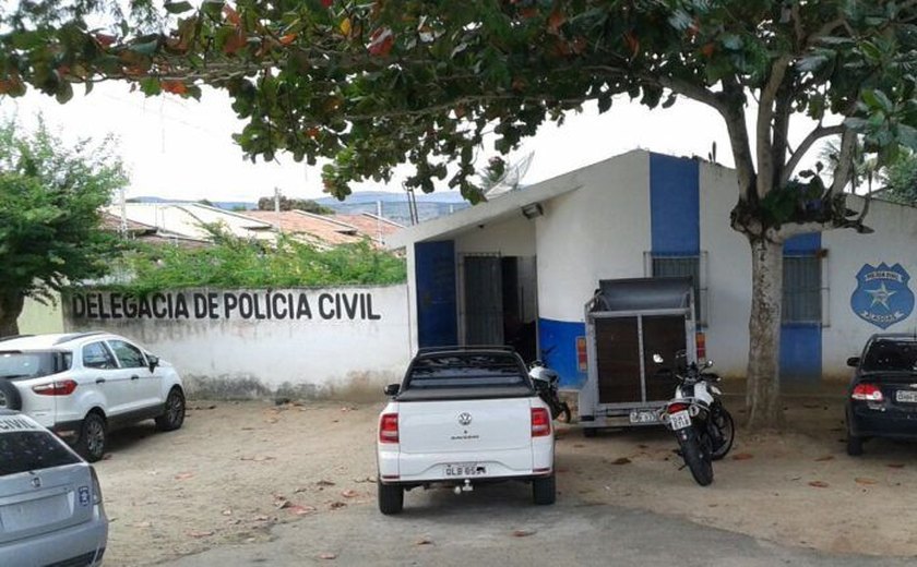 Homem é detido e menor apreendida por tráfico de drogas em Girau do Ponciano