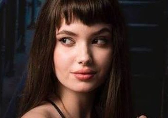 Aos 15 anos, atriz novata de 'Dois irmãos' revela que só beijou na boca na TV: 'Sou BV'