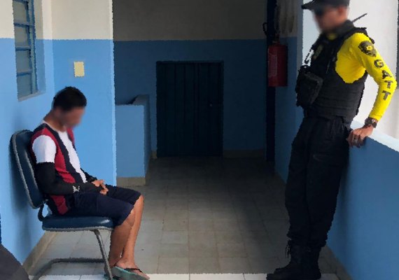Suspeito de mostrar em WhatsApp informações sobre operações policiais é preso em Maceió