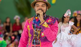 Auxiliar de sala de escola municipal encara desafio e se transforma em produtor de espetáculo junino