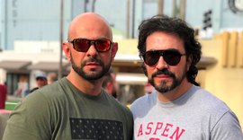 Padre Fabio de Melo aparece em boa forma em Orlando ao lado do Personal Trainer