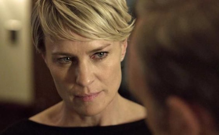 Robin Wright diz que mentiram para ela sobre salário igual a Kevin Space em série