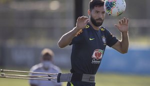 Tite convoca Felipe e Diego Carlos para vagas de Éder Militão e Rodrigo Caio