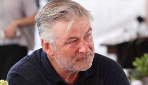 Amigos dizem que Alec Baldwin nunca mais vai pisar em um set de filmagens