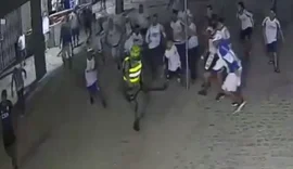 Polícia Civil divulga imagens de torcedores envolvidos em agressões e tumulto no jogo CSA x Ituano