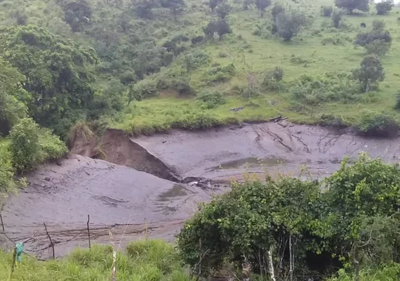 Barragem rompe na comunidade quilombola Tabacaria, em Palmeira dos Índios