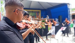 Café com Poesia abre o 1º dia do Festival da Primavera de Viçosa