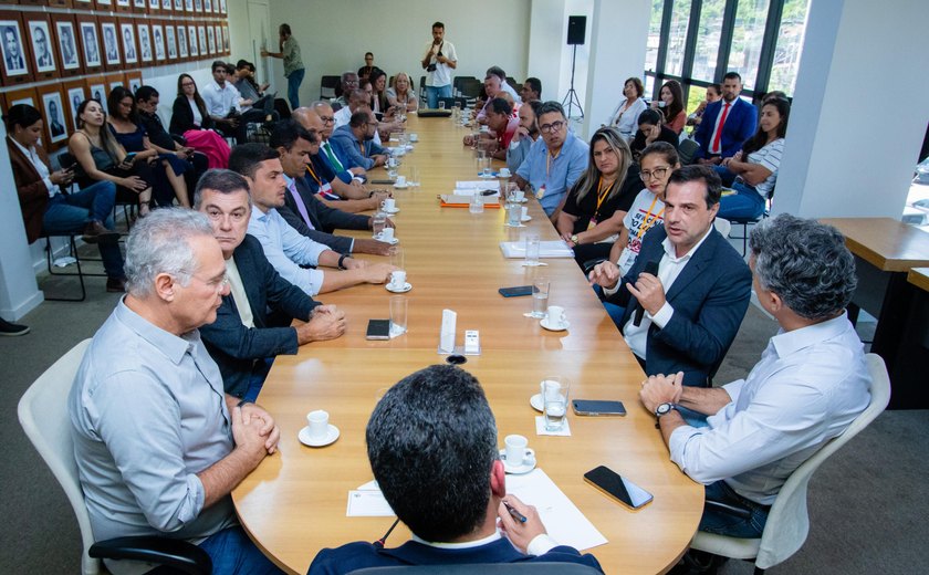 Governador ouve reivindicações das vítimas do maior desastre ambiental de Alagoas