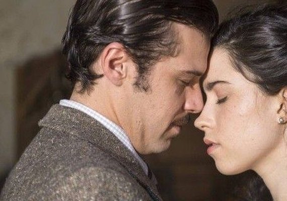 'Tempo de Amar': Contra a vontade de Delfina, Tereza e Fernão se casam