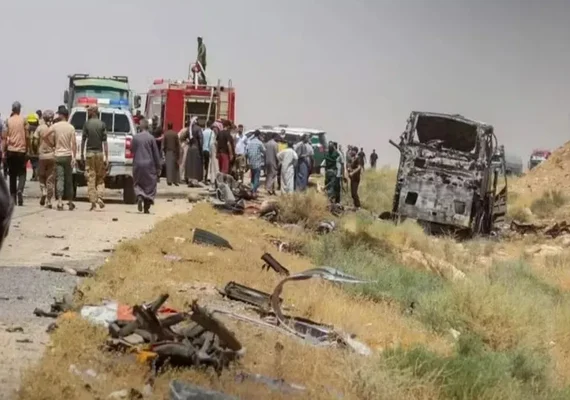 Colisão entre dois ônibus deixa 35 mortos e dezenas de feridos na Síria