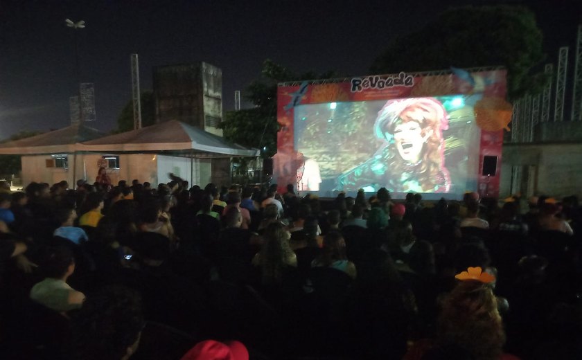 Festival Revoada inicia programação de filmes e música no Benedito Bentes