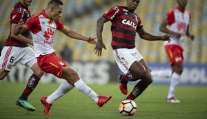No Maracanã vazio, Flamengo empata com Santa Fe pela Libertadores