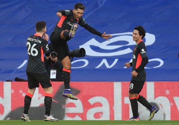 Alagoano Roberto Firmino faz dois e Liverpool massacra o Crystal Palace na Premier League