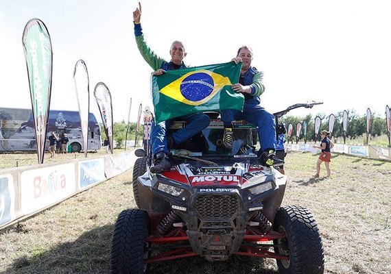 Brasileiros fazem história e conquistam inédito título do Rali Dakar