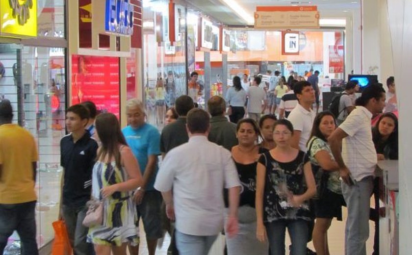 Inadimplência diminui 12,95% em Maceió, diz Fecomércio