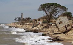 Praia de Atafona também está desaparecendo