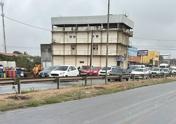 Óleo na pista provoca série de acidentes com motociclistas em rodovias de Alagoas