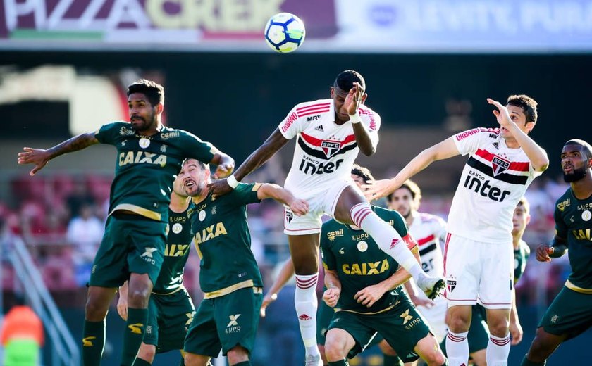 São Paulo empata com o América-MG no Morumbi e pode perder a liderança