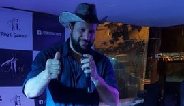 Cantor sertanejo vai a júri acusado de matar esposa com 114 golpes