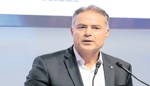 Juiz é criticado por demora em punir JHC por dívida
