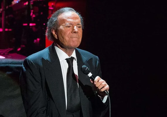 Julio Iglesias é alvo de novas denúncias de agressão sexual