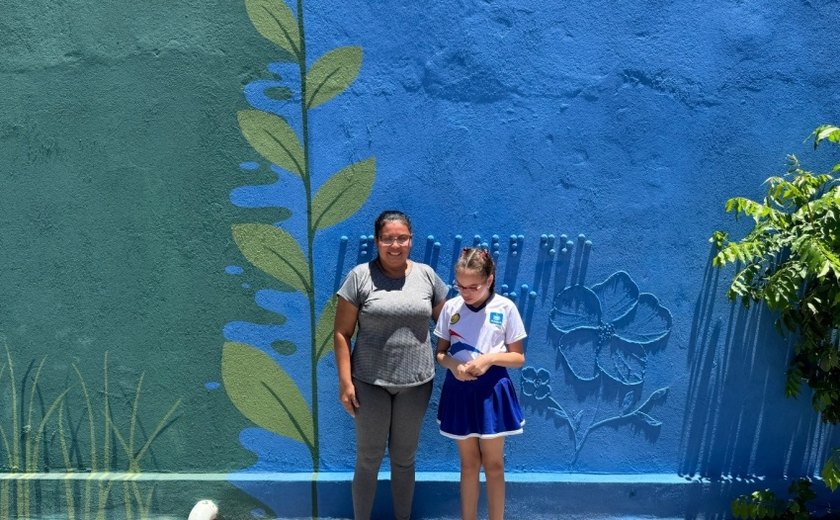 Mural sensorial inspirado em moradora celebra inclusão na nova Praça do Feitosa