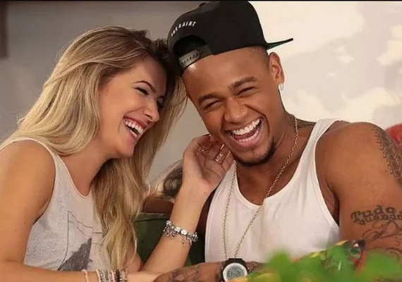 Léo Santana e Lore Improta anunciam gravidez do segundo filho: 'Agora somos quatro'