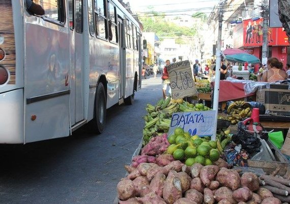 Ambulantes voltam a ocupar ruas do Centro de Maceió