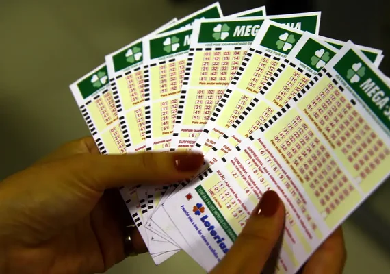 Mega-Sena acumula e Alagoas tem 14 apostas premiadas na quadra em 3 cidades