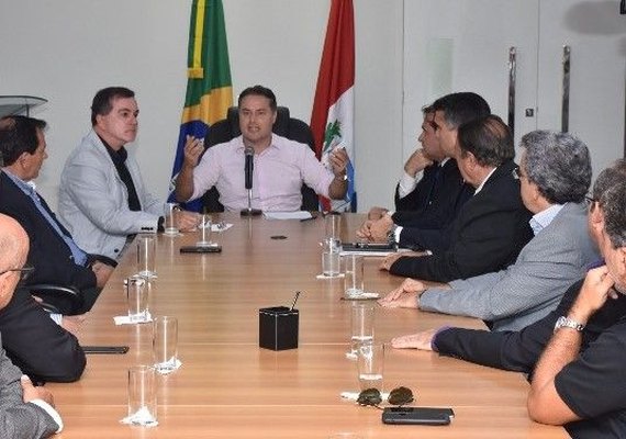 Renan Filho cita avanços em seu governo e critica Michel Temer