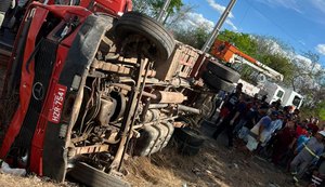 Caminhão desgovernado atropela seis funcionários da Equatorial e um deles morre