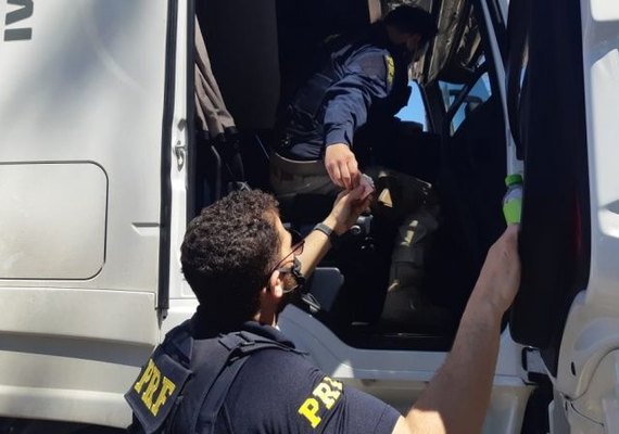 PRF flagra desrespeito à Lei do Descanso na BR 101, em São Sebastião/AL