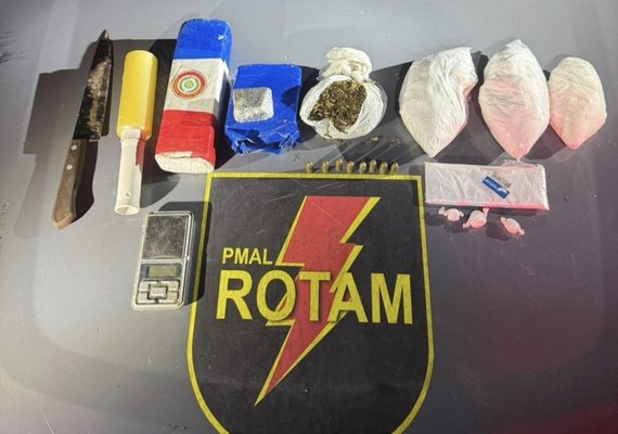 PM apreende 1,8 quilo de drogas em casa no Farol