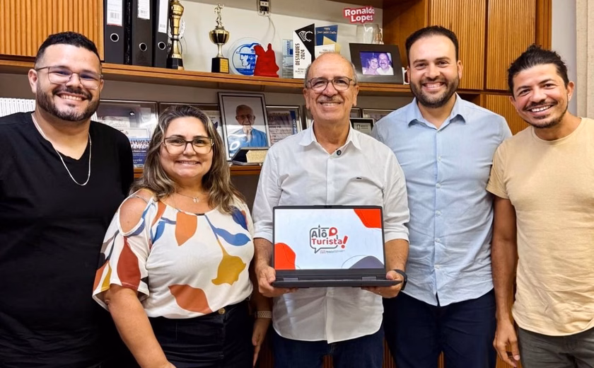 Penedo lança ‘Alô Turista!’, canal com Inteligência Artificial para visitantes