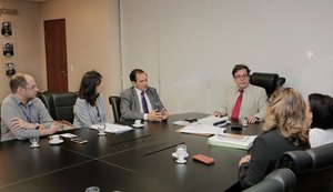 ﻿Presidente do TJ e Fecomércio discutem situação dos comerciantes do Pinheiro